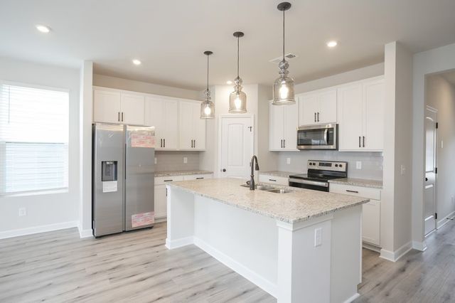 156 Fister Dr, Lebanon, TN 37090