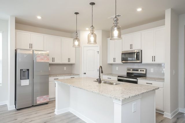 156 Fister Dr, Lebanon, TN 37090