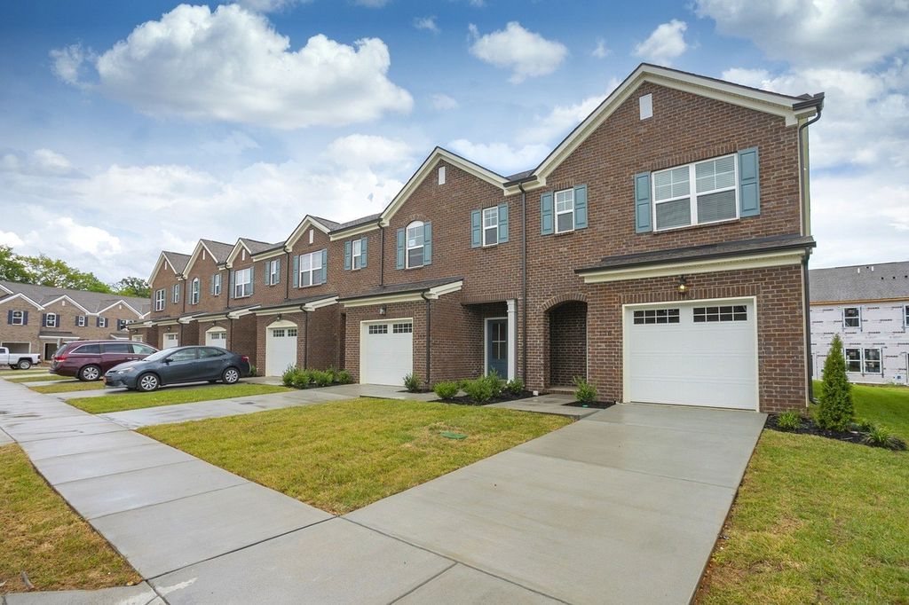 156 Fister Dr, Lebanon, TN 37090