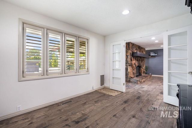 2120 Idaho Avenue, Caldwell, ID 83605