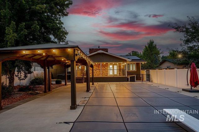 2120 Idaho Avenue, Caldwell, ID 83605