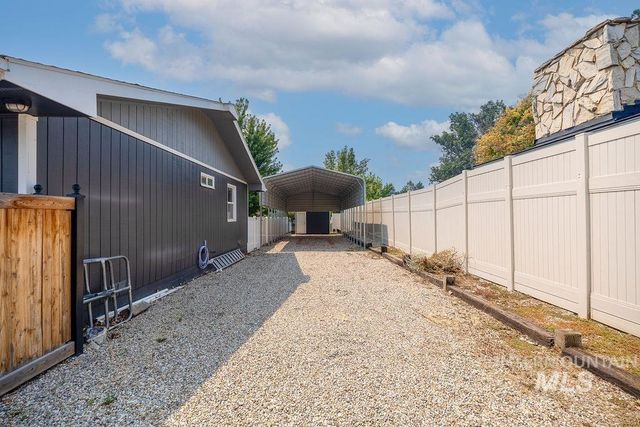 2120 Idaho Avenue, Caldwell, ID 83605