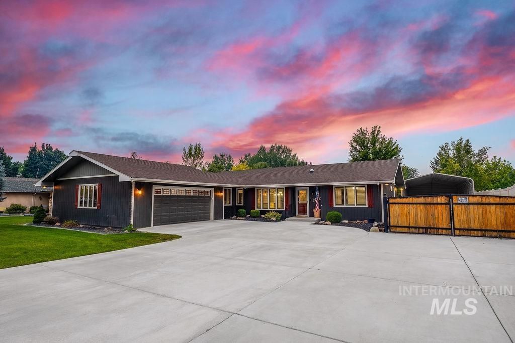 2120 Idaho Avenue, Caldwell, ID 83605 photo 1