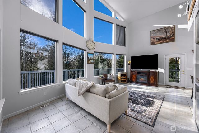 8894 Giles Rd., Blaine, WA 98230