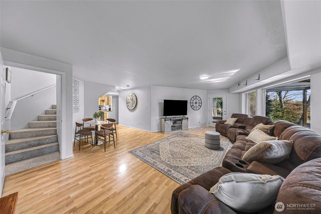 8894 Giles Rd., Blaine, WA 98230