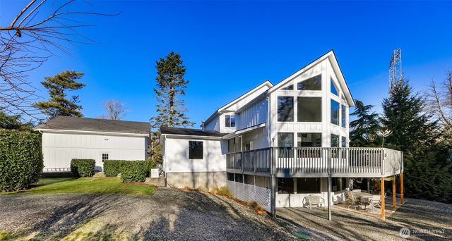 8894 Giles Rd., Blaine, WA 98230