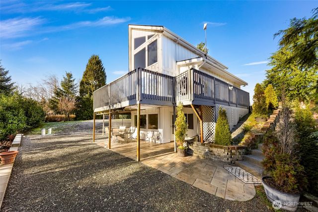 8894 Giles Rd., Blaine, WA 98230