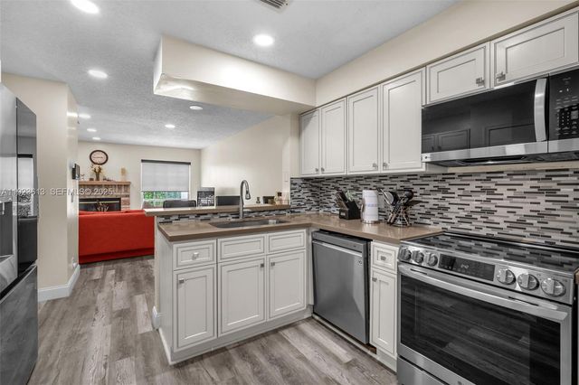 11664 NW 19th Dr 11664, Coral Springs, FL 33071