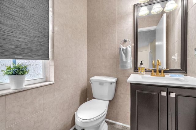 11664 NW 19th Dr 11664, Coral Springs, FL 33071