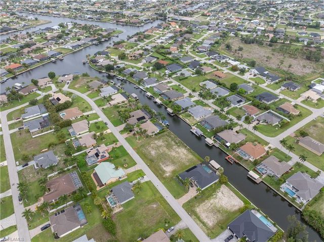 2517 SW 30th TER, Cape Coral, FL 33914
