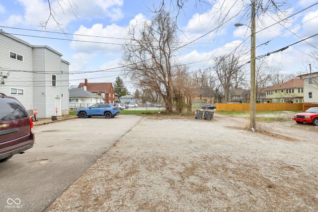 3535 N College Avenue, Indianapolis, IN 46205