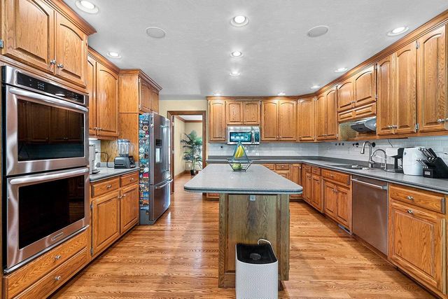 2110 SHADY LANE, Green Bay, WI 54313