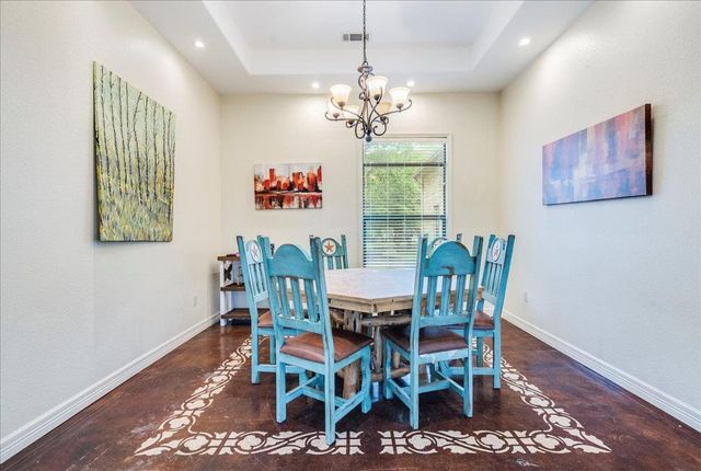 302 Guadalupe River DR, Seguin, TX 78155