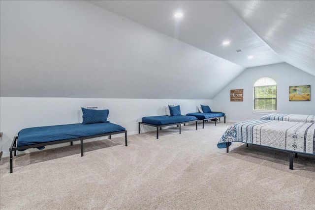 302 Guadalupe River DR, Seguin, TX 78155