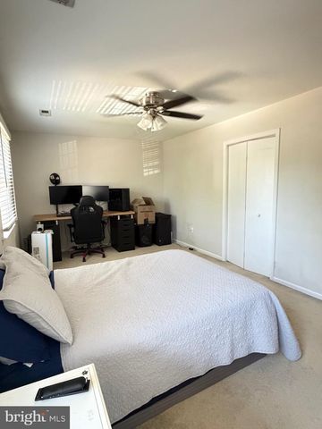 8580 KING CARTER ST, Manassas, VA 20110