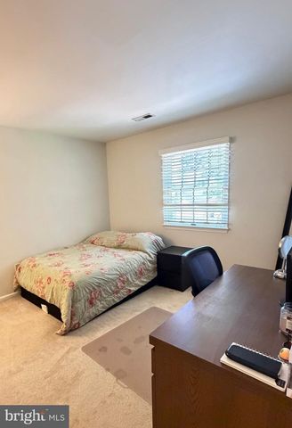 8580 KING CARTER ST, Manassas, VA 20110