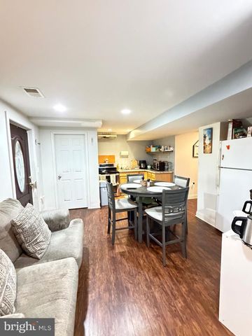 8580 KING CARTER ST, Manassas, VA 20110