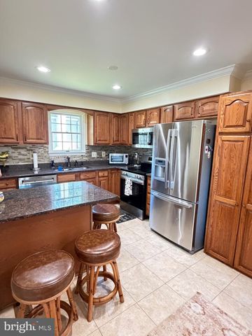 8580 KING CARTER ST, Manassas, VA 20110