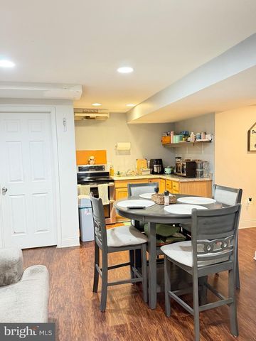 8580 KING CARTER ST, Manassas, VA 20110