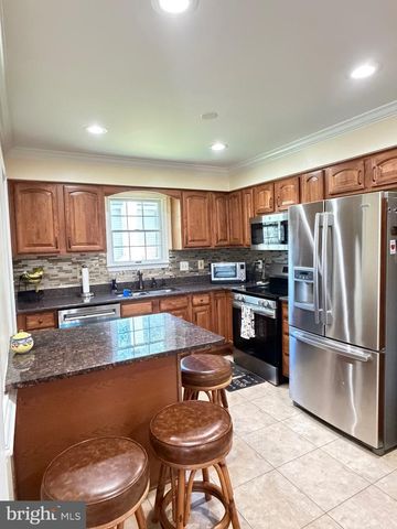 8580 KING CARTER ST, Manassas, VA 20110