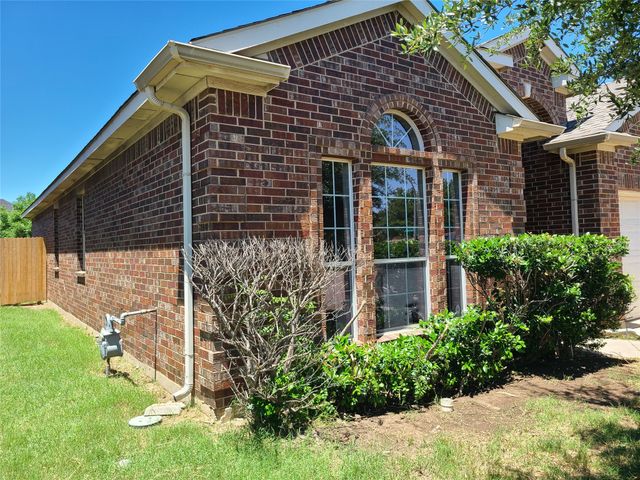 9925 Bull Run, Fort Worth, TX 76177