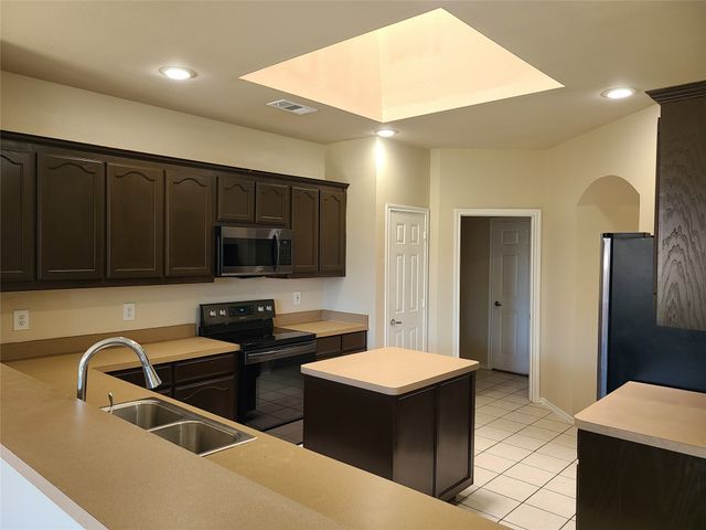 9925 Bull Run, Fort Worth, TX 76177