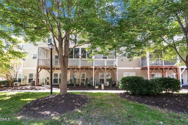 229 Rose Walk Lane, Carrboro, NC 27510