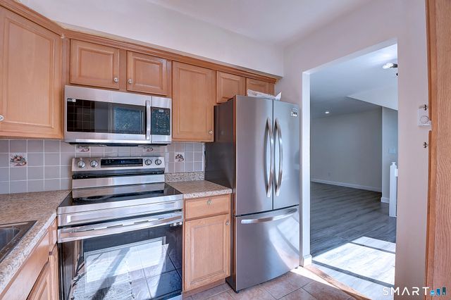 152 Candlewood Drive 152, South Windsor, CT 06074