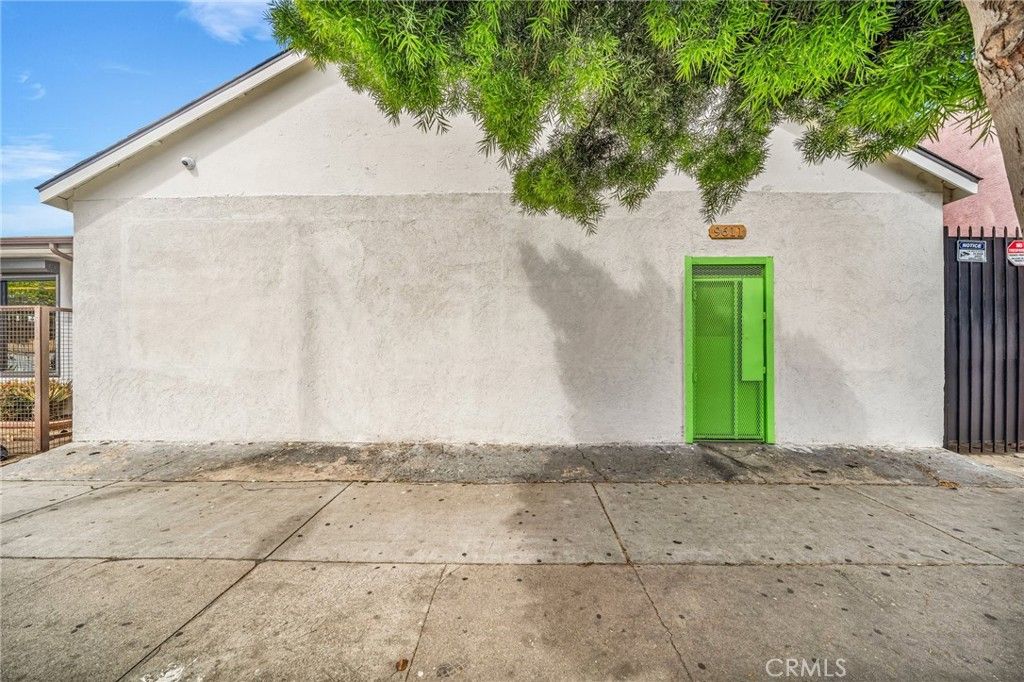 9611 S Vermont Ave, Los Angeles, CA 90044 — photo 3