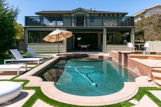 1520 Mandalay Beach Road, Oxnard, CA 93035