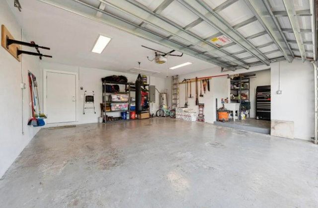 2846 NE 35th Court, Lighthouse Point, FL 33064