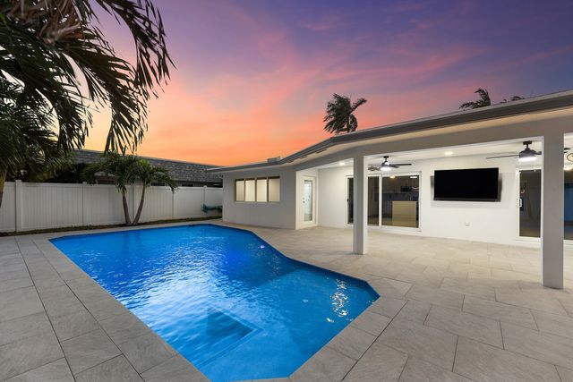 2846 NE 35th Court, Lighthouse Point, FL 33064