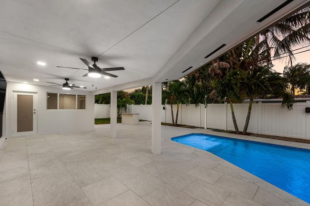 2846 NE 35th Court, Lighthouse Point, FL 33064