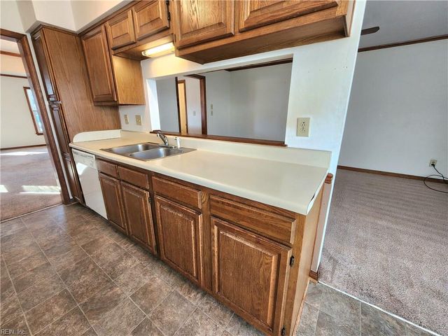 5534 Finespun Last, Virginia Beach, VA 23455