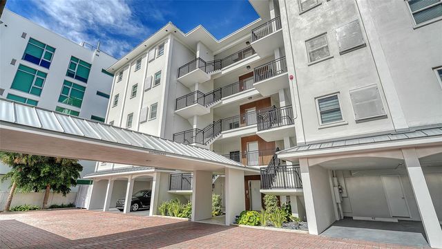 174 GOLDEN GATE POINT 43, Sarasota, FL 34236