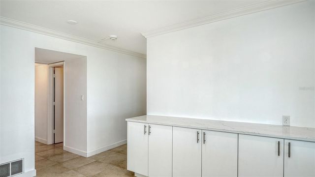 174 GOLDEN GATE POINT 43, Sarasota, FL 34236