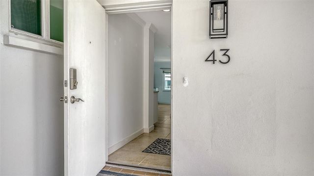 174 GOLDEN GATE POINT 43, Sarasota, FL 34236