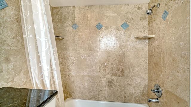 174 GOLDEN GATE POINT 43, Sarasota, FL 34236