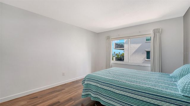 174 GOLDEN GATE POINT 43, Sarasota, FL 34236