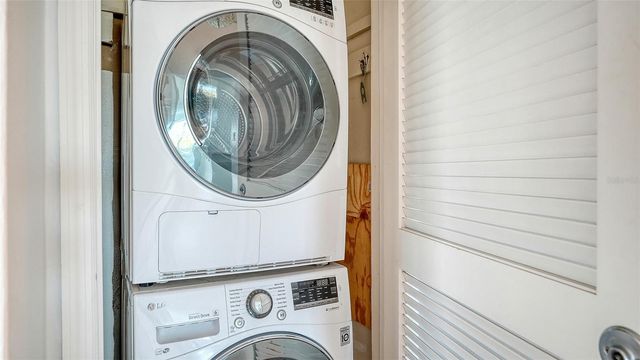 174 GOLDEN GATE POINT 43, Sarasota, FL 34236