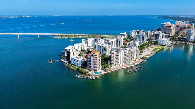 174 GOLDEN GATE POINT 43, Sarasota, FL 34236
