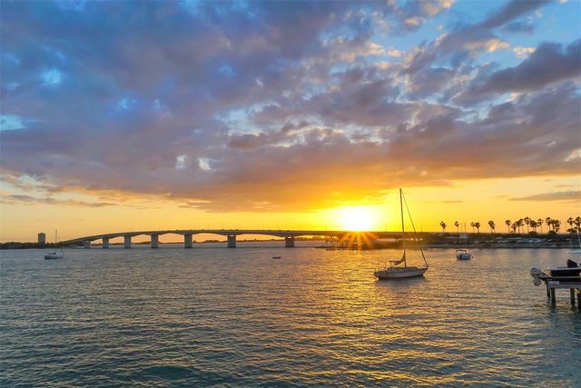 174 GOLDEN GATE POINT 43, Sarasota, FL 34236