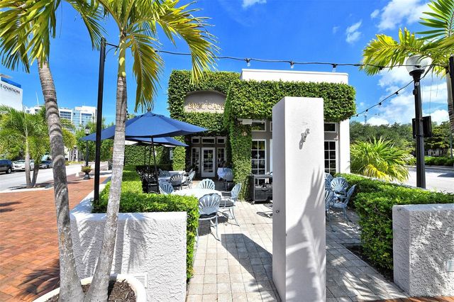 174 GOLDEN GATE POINT 43, Sarasota, FL 34236