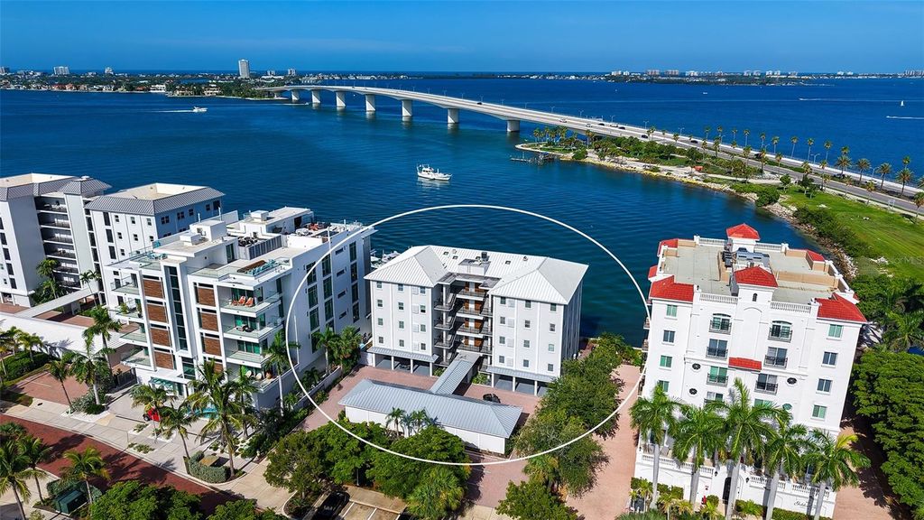 174 GOLDEN GATE POINT 43, Sarasota, FL 34236