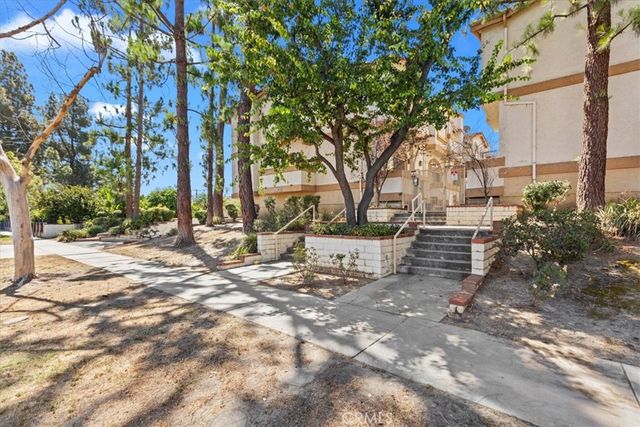 19932 Sherman Way B, Winnetka, CA 91306