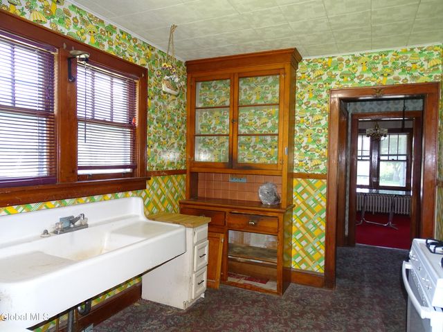 90 Cohoes Road, Colonie, NY 12189
