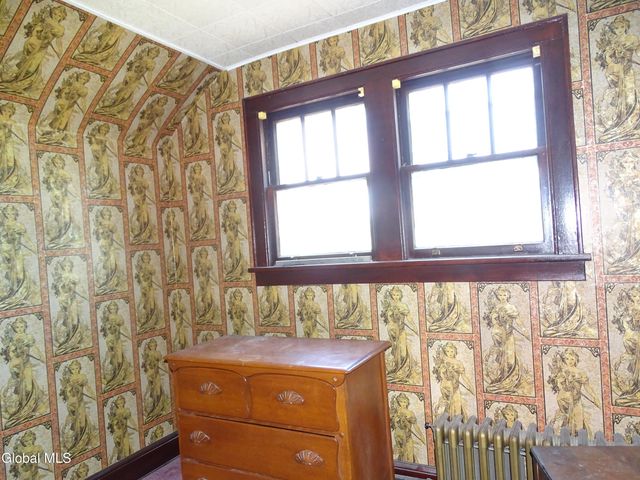 90 Cohoes Road, Colonie, NY 12189