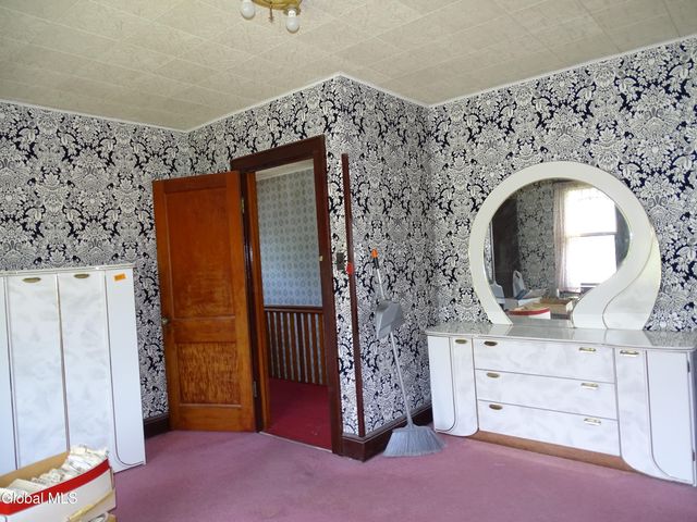 90 Cohoes Road, Colonie, NY 12189