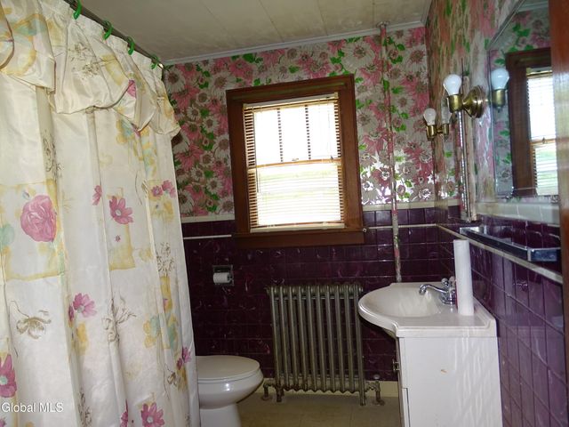 90 Cohoes Road, Colonie, NY 12189