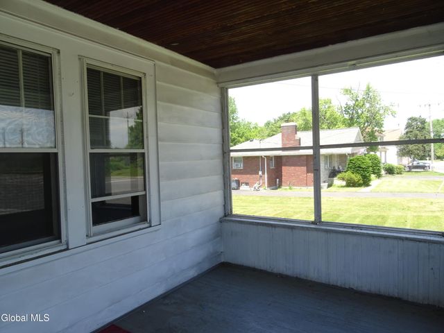 90 Cohoes Road, Colonie, NY 12189